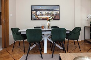 Neos Kosmos Gem w Acropolis View Balcony