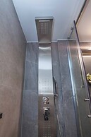 Neos Kosmos Gem w Acropolis View Balcony