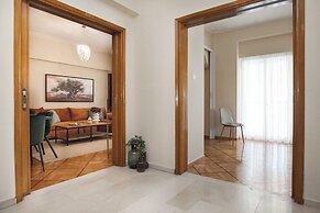 Neos Kosmos Gem w Acropolis View Balcony