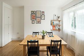 Stylish 2BD Flat with Balcony Near Stepney Green