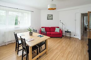 Stylish 2BD Flat with Balcony Near Stepney Green