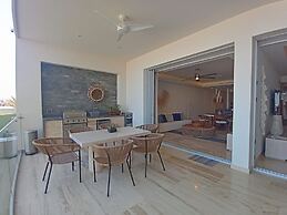 Live Aqua Private Residences La Paz