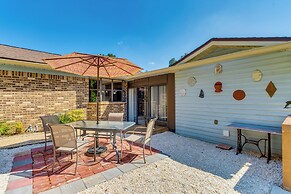 Pensacola Home ~ 13 Mi to Perdido Bay!