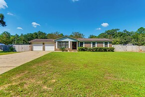 Pensacola Home ~ 13 Mi to Perdido Bay!