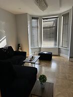Cozy Manchester House - Stay With Host Onsite