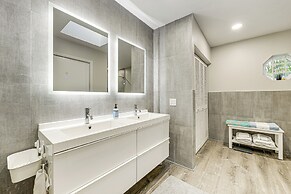 2 Mi to Deerfield Beach: Home w/ Outdoor Oasis!