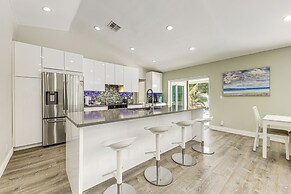 2 Mi to Deerfield Beach: Home w/ Outdoor Oasis!