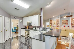 4 Mi to Beach: Family-friendly Home in Navarre