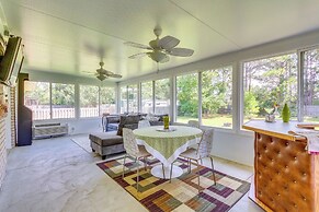 4 Mi to Beach: Family-friendly Home in Navarre