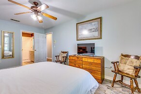 4 Mi to Beach: Family-friendly Home in Navarre