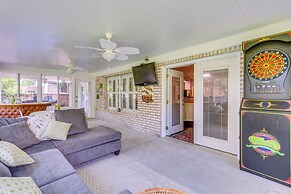 4 Mi to Beach: Family-friendly Home in Navarre