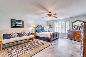 4 Mi to Beach: Family-friendly Home in Navarre