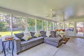 4 Mi to Beach: Family-friendly Home in Navarre