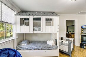 2 Mi to Downtown: Pet-friendly Home in New Bern!