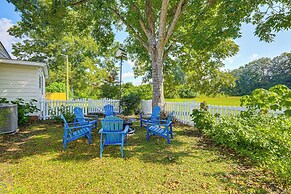 2 Mi to Downtown: Pet-friendly Home in New Bern!