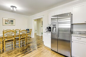 2 Mi to Downtown: Pet-friendly Home in New Bern!