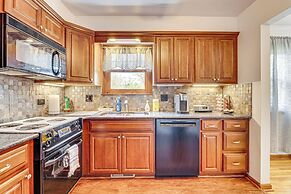 11 Mi to Dtwn Columbus: Peaceful Townhome w/ Yard!