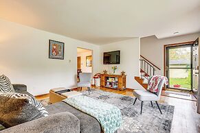 11 Mi to Dtwn Columbus: Peaceful Townhome w/ Yard!