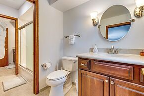 11 Mi to Dtwn Columbus: Peaceful Townhome w/ Yard!