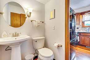 11 Mi to Dtwn Columbus: Peaceful Townhome w/ Yard!