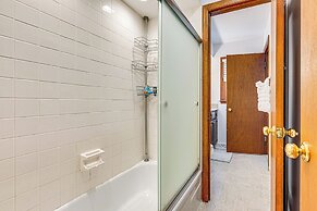 11 Mi to Dtwn Columbus: Peaceful Townhome w/ Yard!