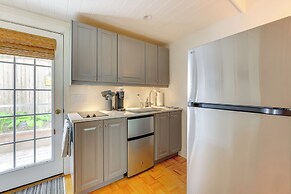 Stylish Lofted Condo, 1 Block to Commercial St!