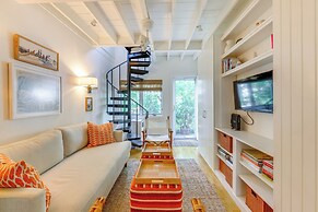 Stylish Lofted Condo, 1 Block to Commercial St!