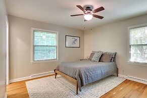1 Mi to Friendly Center: Greensboro Family Home