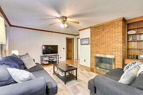 1 Mi to Friendly Center: Greensboro Family Home