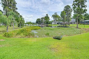 Lakefront Lutz Home w/ Hot Tub: 15 Mi to Tampa