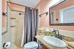 Lakefront Lutz Home w/ Hot Tub: 15 Mi to Tampa