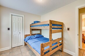 Lakefront Lutz Home w/ Hot Tub: 15 Mi to Tampa