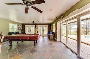 Lakefront Lutz Home w/ Hot Tub: 15 Mi to Tampa