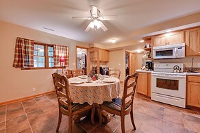 3 Mi to Iowa State University: Ames Apartment