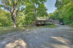 3 Mi to Iowa State University: Ames Apartment