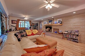 3 Mi to Iowa State University: Ames Apartment