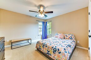 2 Mi to Lake Norman: Home w/ Deck in Huntersville!
