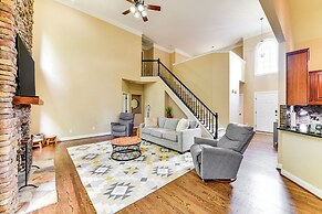 2 Mi to Lake Norman: Home w/ Deck in Huntersville!