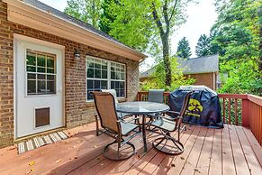 2 Mi to Lake Norman: Home w/ Deck in Huntersville!