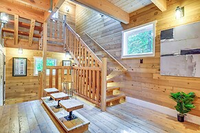 Harstine Island Home w/ Hot Tub & Beach Access!