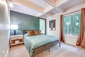 Harstine Island Home w/ Hot Tub & Beach Access!