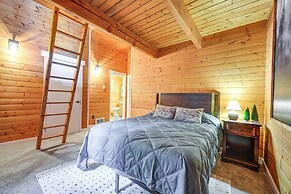 Harstine Island Home w/ Hot Tub & Beach Access!