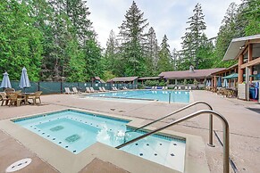 Harstine Island Home w/ Hot Tub & Beach Access!