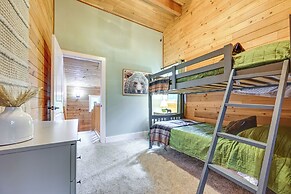 Harstine Island Home w/ Hot Tub & Beach Access!