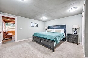 Harstine Island Home w/ Hot Tub & Beach Access!