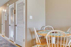 Emerald Isle Condo Near Beach w/ Screened Porch!