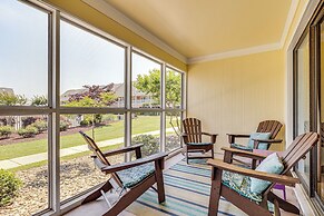 Emerald Isle Condo Near Beach w/ Screened Porch!
