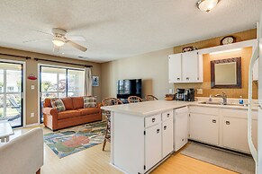 Emerald Isle Condo Near Beach w/ Screened Porch!