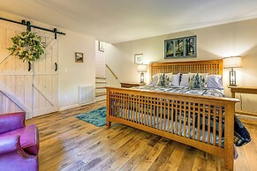 Hot Tub & Fire Pit: Cozy Cabin in Maggie Valley