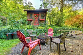 Hot Tub & Fire Pit: Cozy Cabin in Maggie Valley